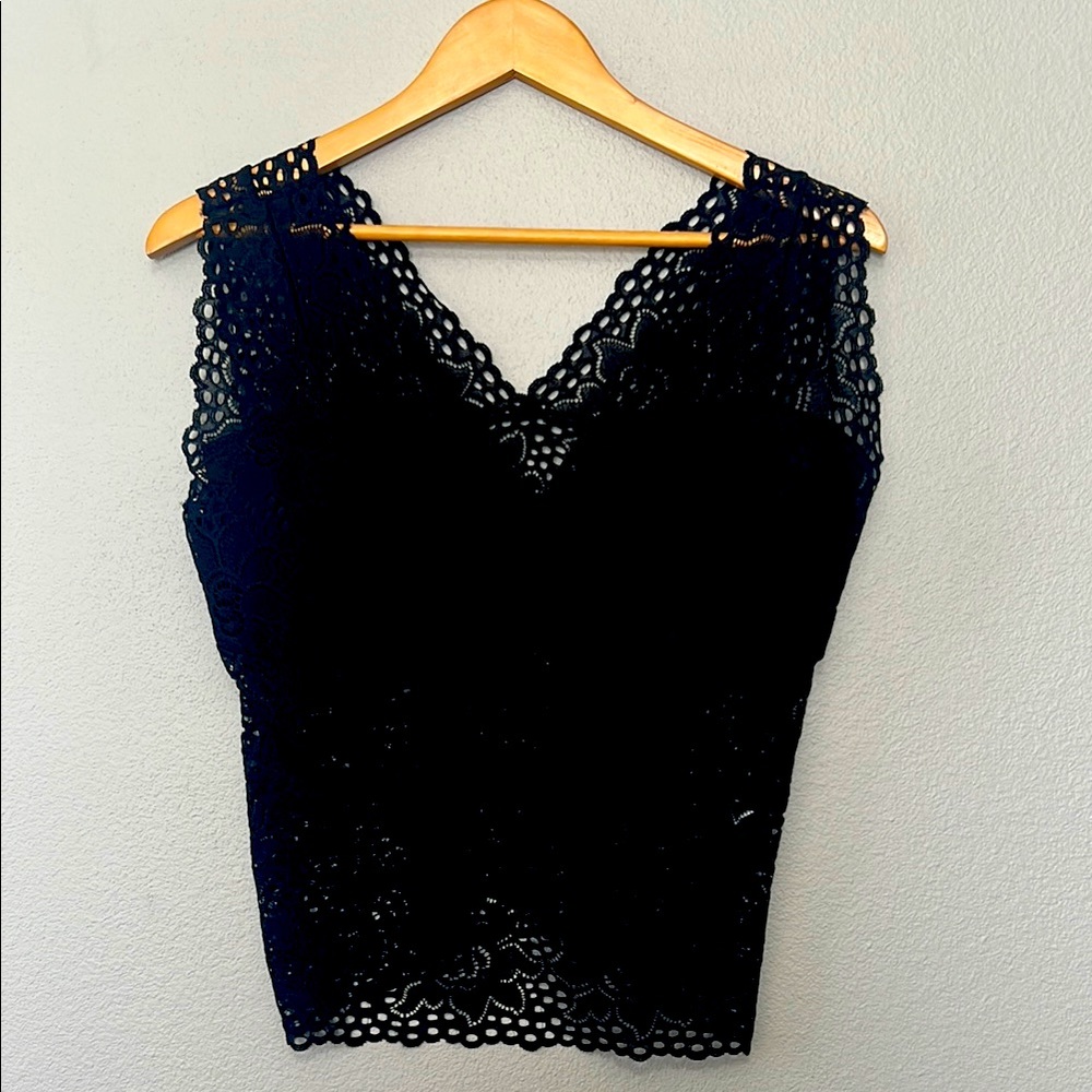 Black Fitted Bustier Camisole Top Runs Small See measurements has a good stretch